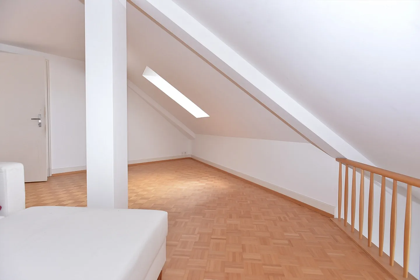 Spazioso appartamento di 4 locali nel quartiere Gallus - Foto 9 di 12