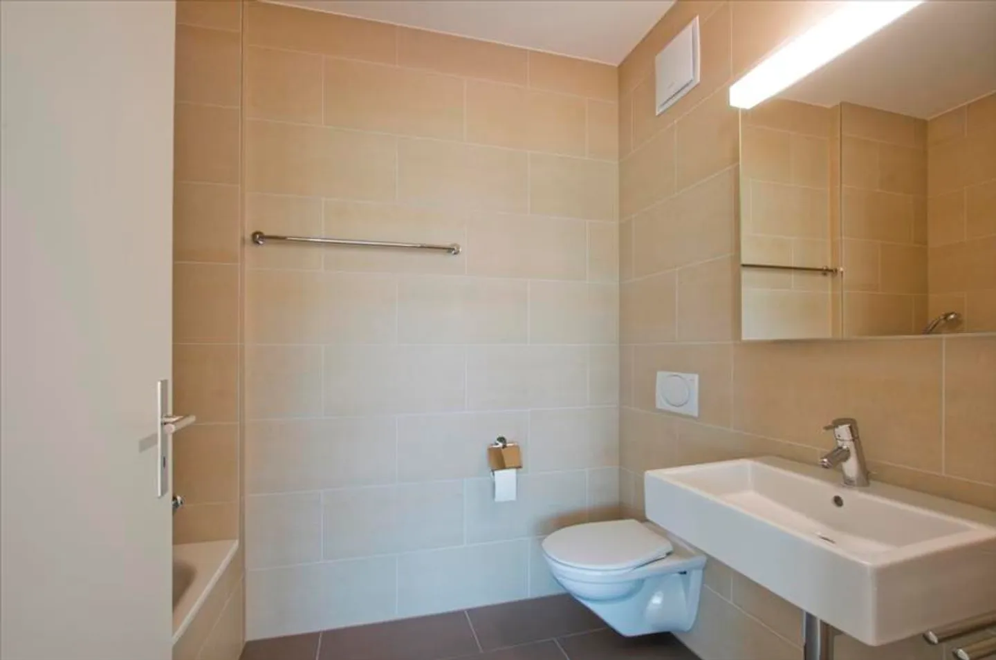Louer sans dépôt - Appartement de rêve avec grand balcon ! - Photo 5 sur 10