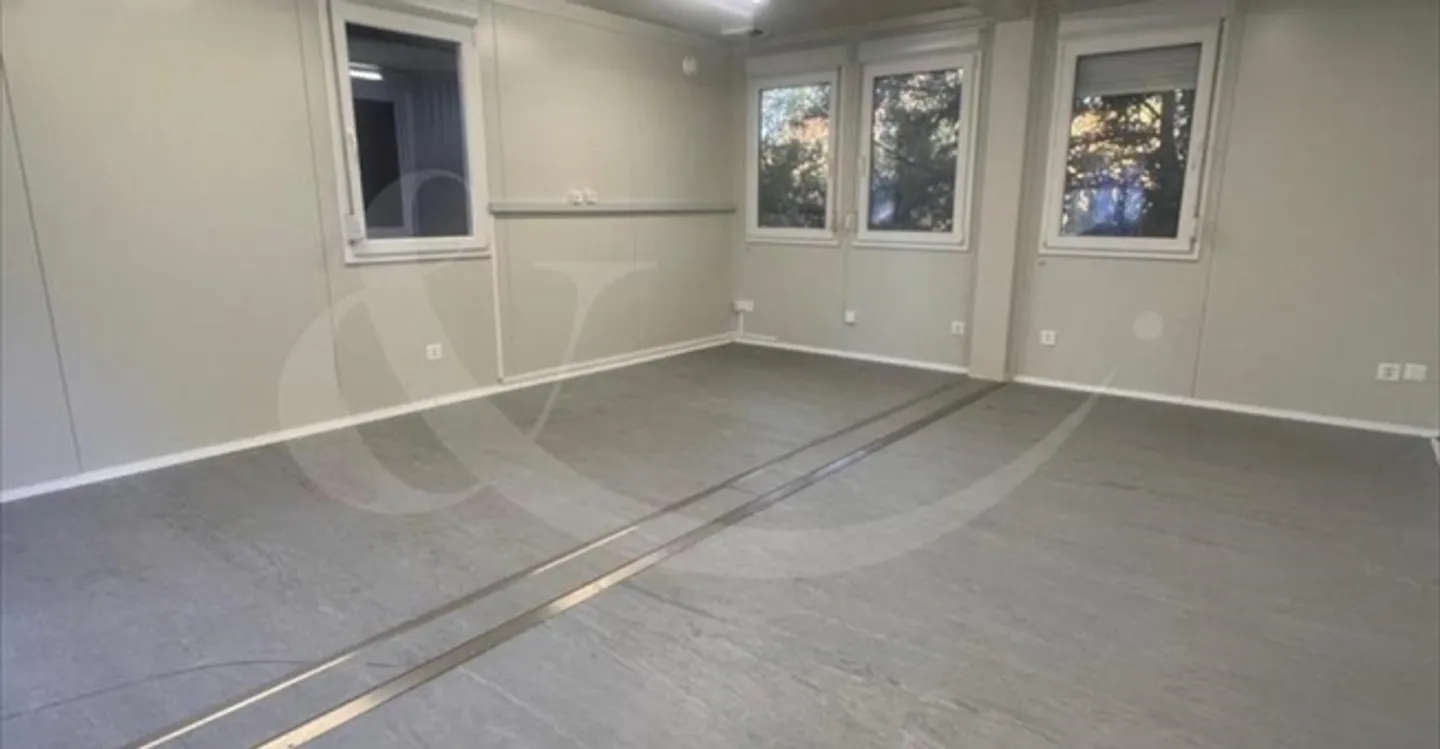 Spazio ufficio in affitto - Foto 1 di 8