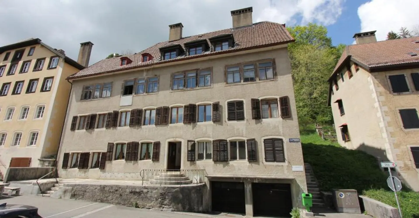 Einzelgarage zur Miete in Locle - Foto 1 von 2