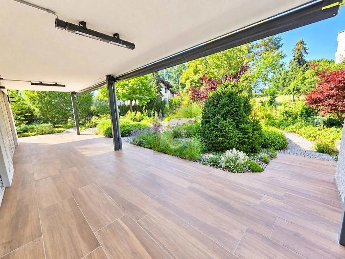 Exklusive Einfamilienhaus mit Garten - Foto 4 von 6