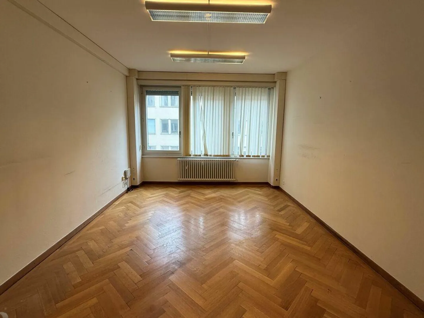 Bureau de 116 m2 à louer à côté de la gare - Photo 2 sur 6