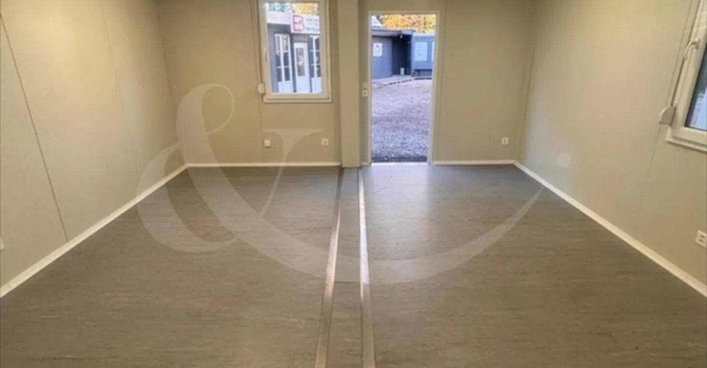 Spazio ufficio in affitto - Foto 2 di 8