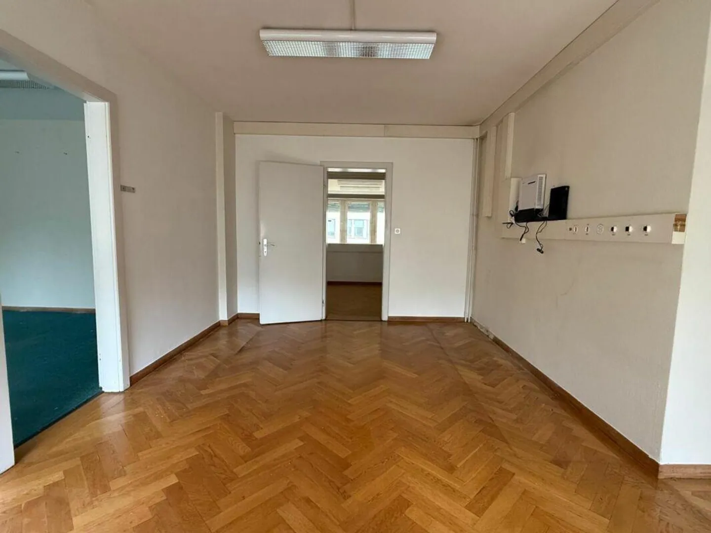 Bureau de 116 m2 à louer à côté de la gare - Photo 5 sur 6