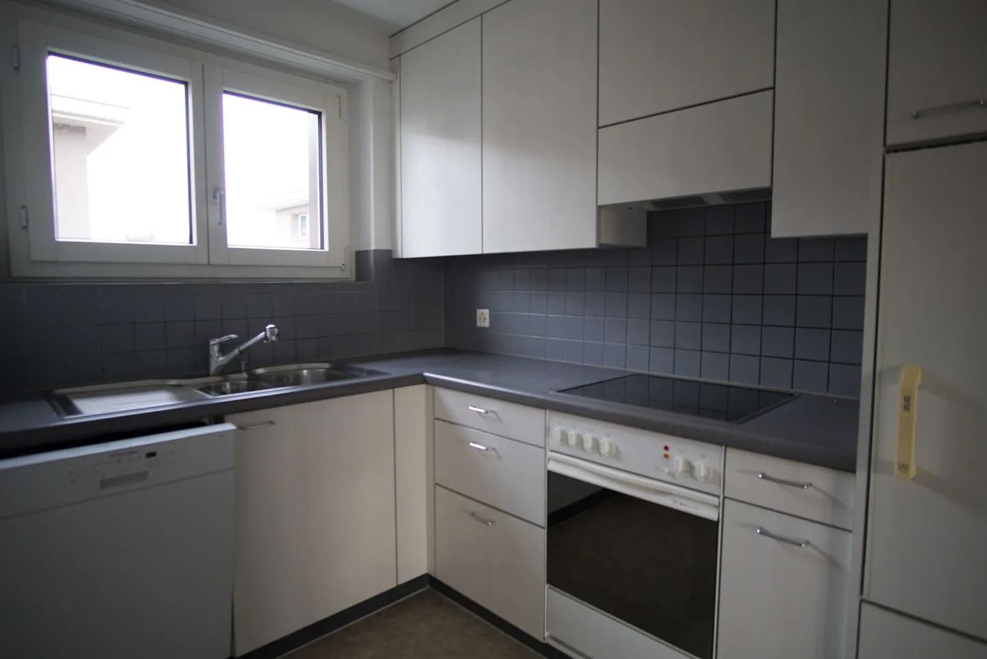 4.0-Zi-Whg, sonnig, ruhig, Balkon, neu renoviert. - Foto 4 von 5