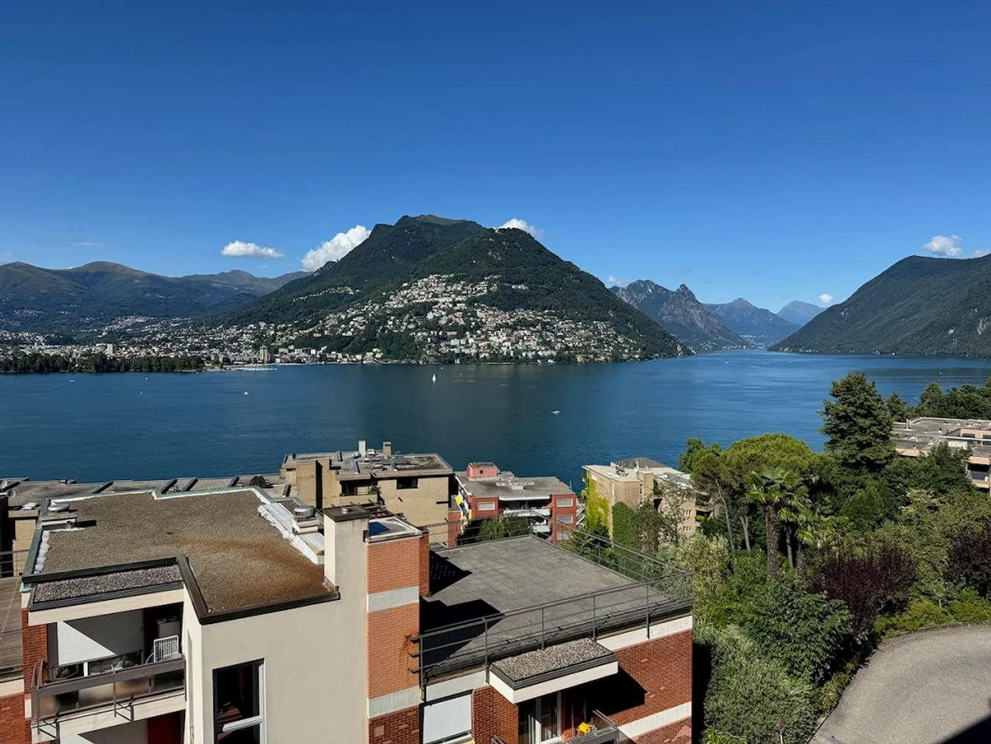 Comfort e vista incomparabile a Paradiso - Foto 1 di 13