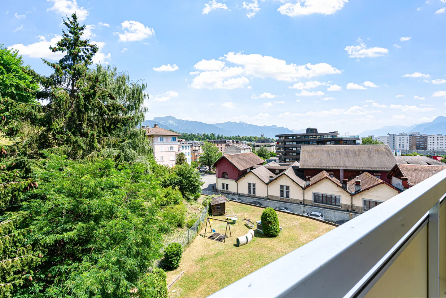 Renovated Studio Sunny Balcony Clear View - Photo 2 of 10