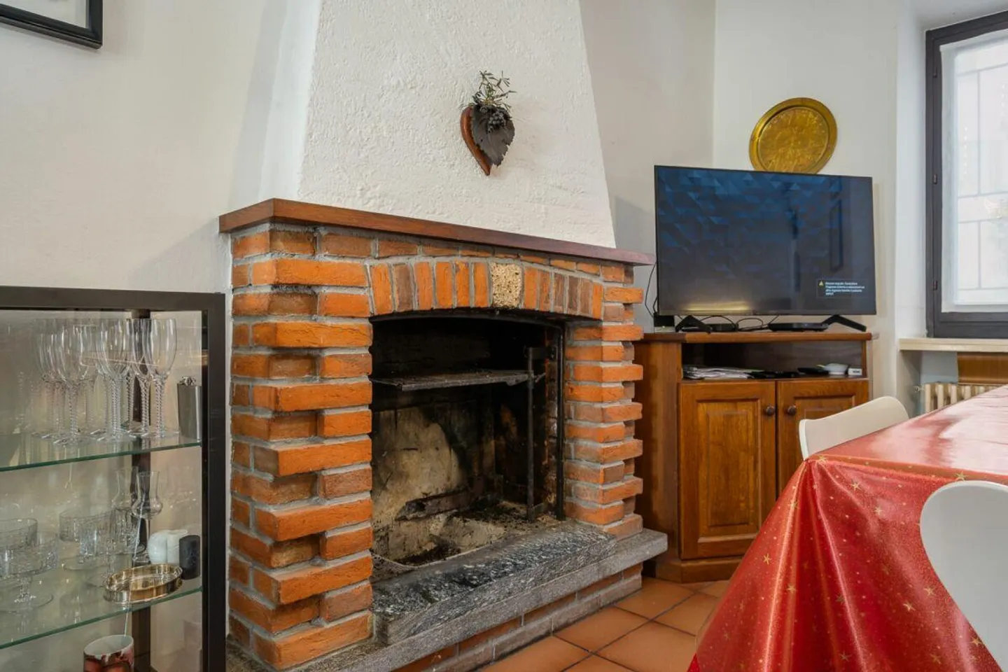 GRAVESANO · VILLA INDIPENDENTE NEL CENTRO STORICO CON GRANDE TERRAZZA - Foto 5 di 11