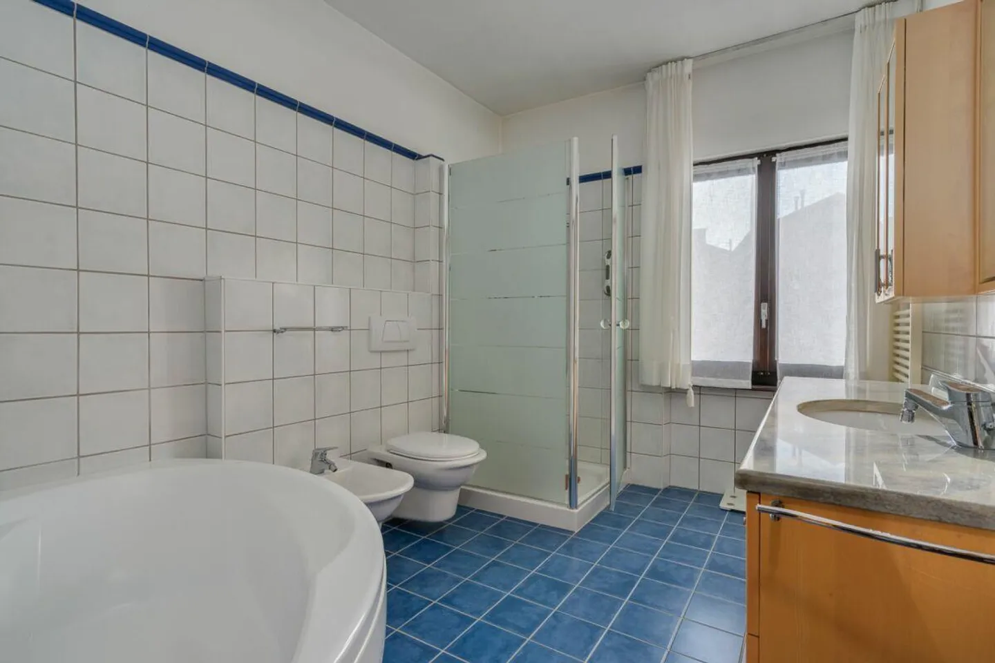 GRAVESANO · VILLA INDIPENDENTE NEL CENTRO STORICO CON GRANDE TERRAZZA - Foto 9 di 11