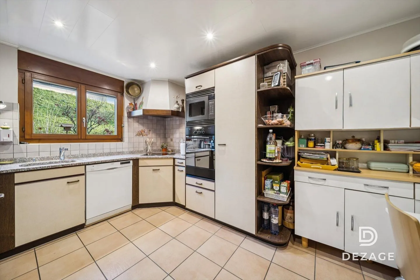 Quartier calme, belle vue sur le Jura : jolie villa familiale à 15 minutes de Lausanne ! - Photo 4 sur 13