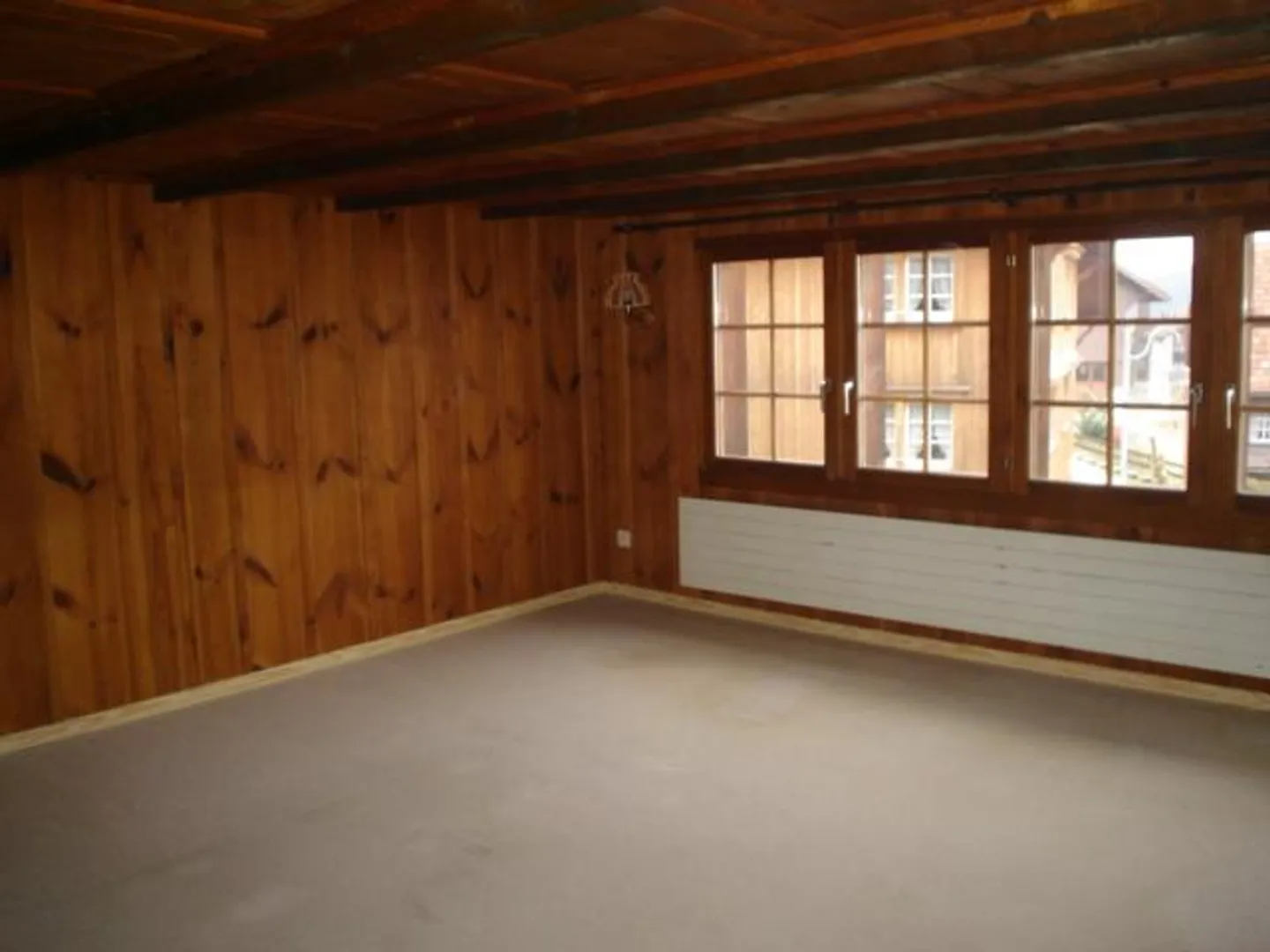 Geräumige Wohnung mit Zentralheizung - Foto 9 von 9