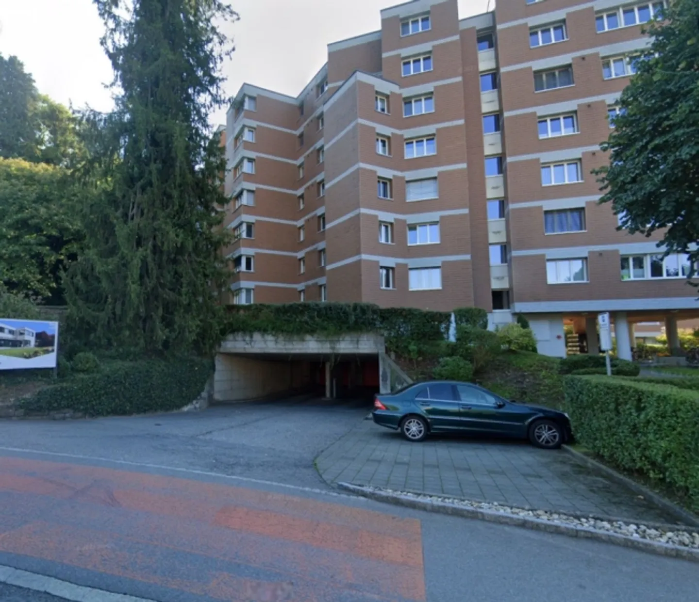 «Einstellhallenplätze am Rosenfeldweg in Horw zu vermieten» - Foto 2 von 2