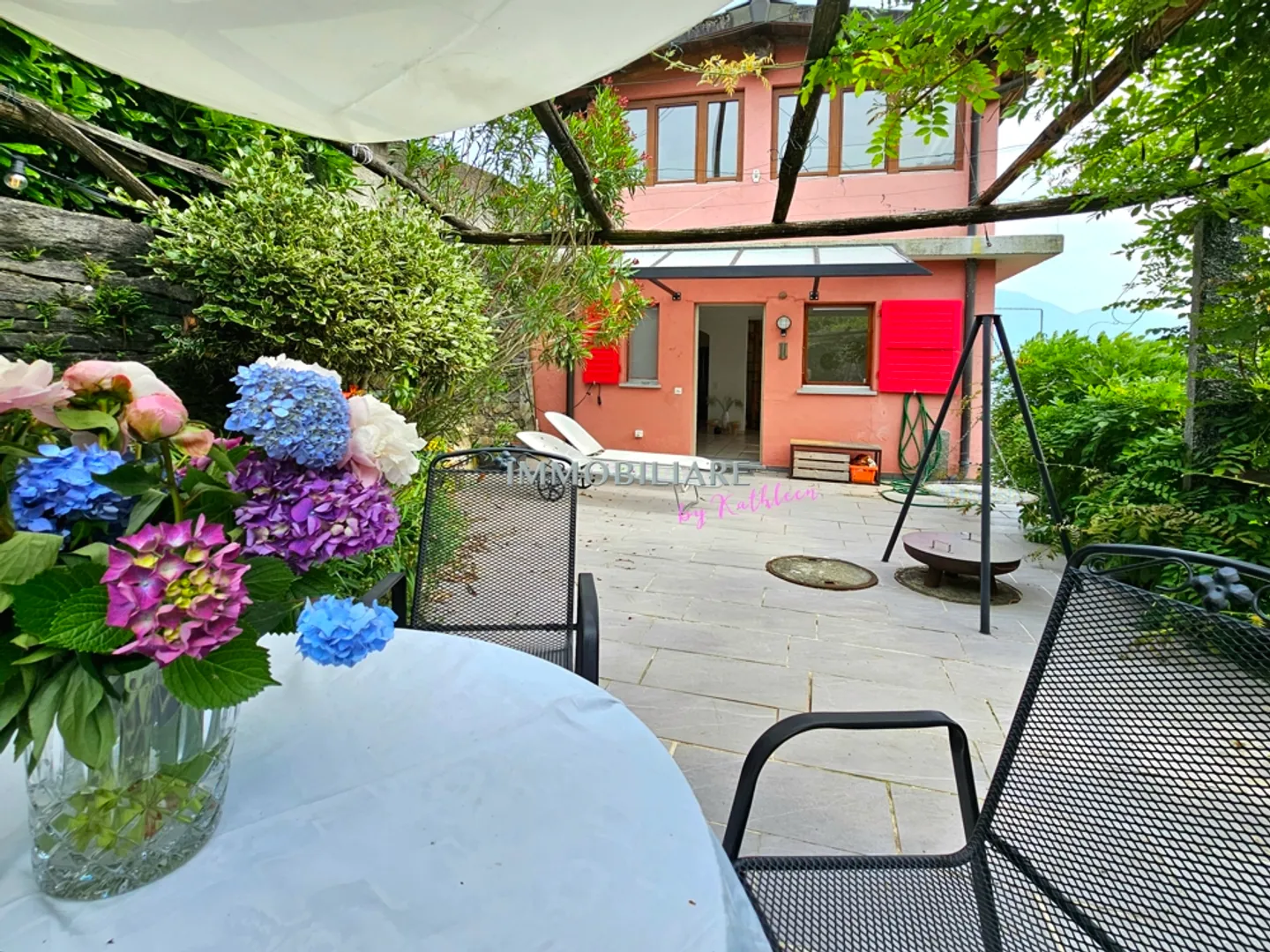 Charming holiday home with idyllic terrace garden at the entrance to the Verzasca Valley - Photo 1 of 17