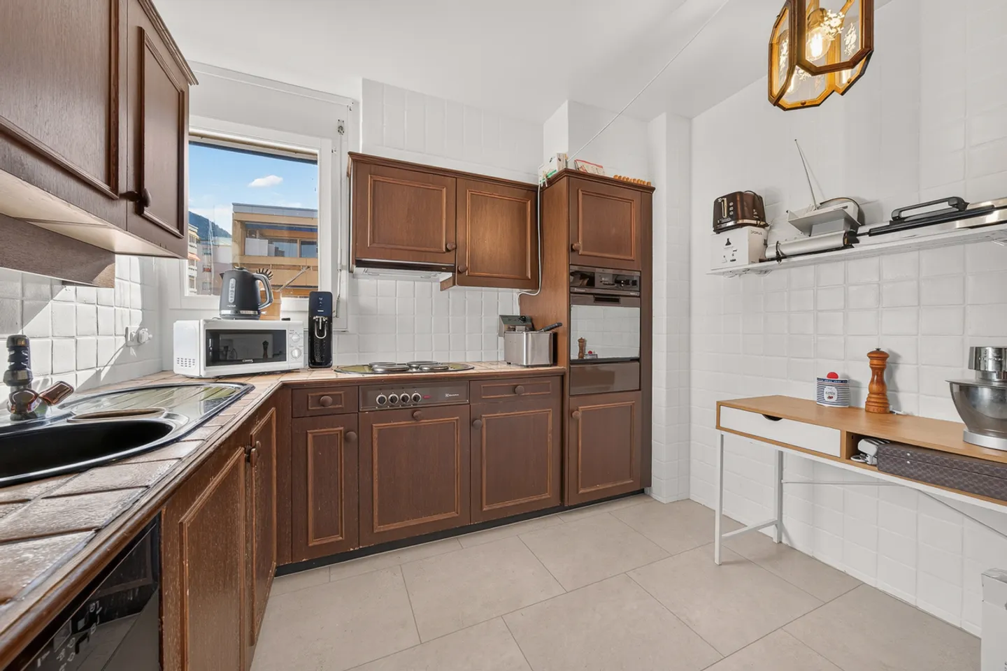 Appartamento 3.5 locali con vista lago, balcone e camino - Foto 8 di 12