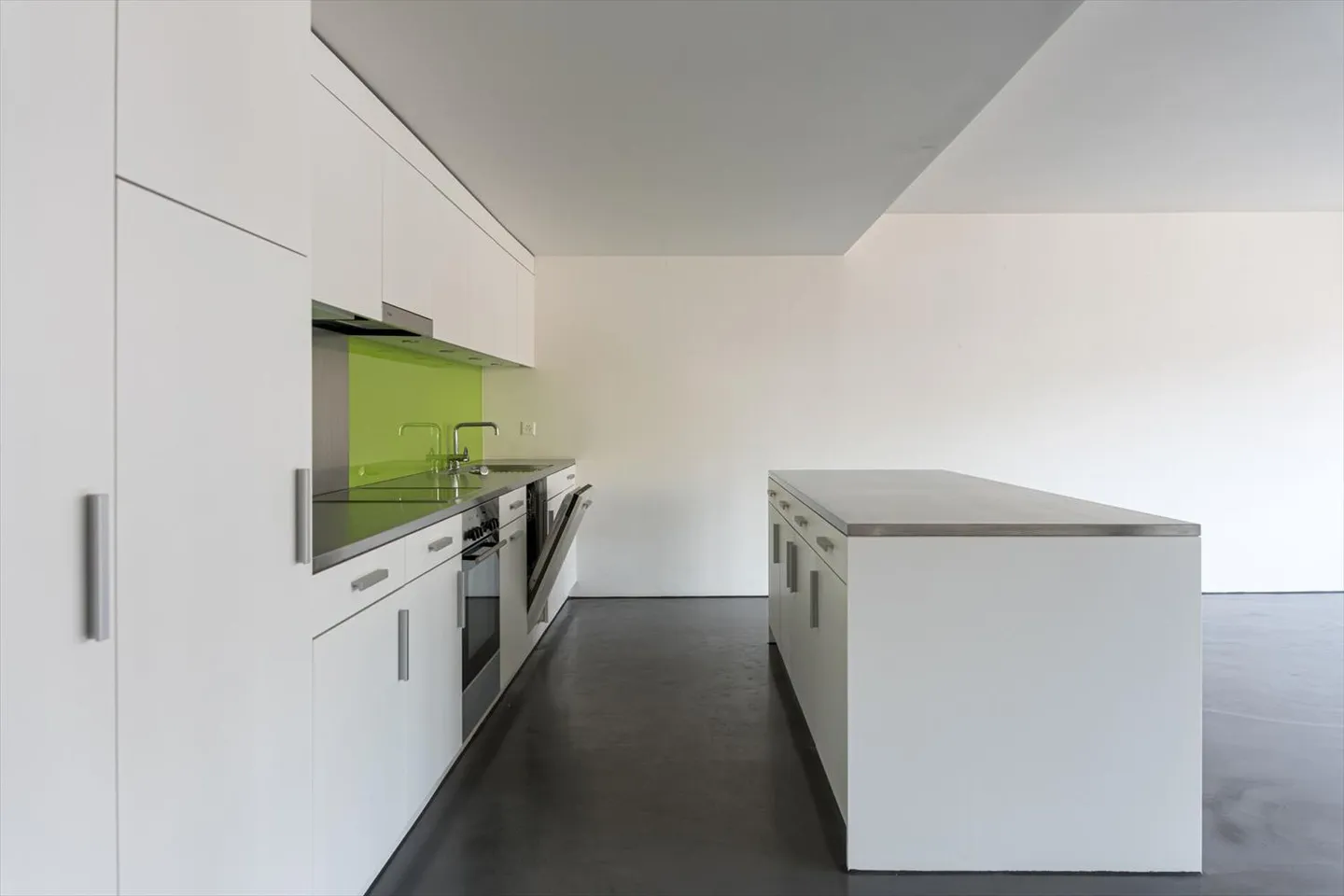 Spacieux et moderne appartement de 4 pièces au centre de Bienne - Photo 5 sur 12