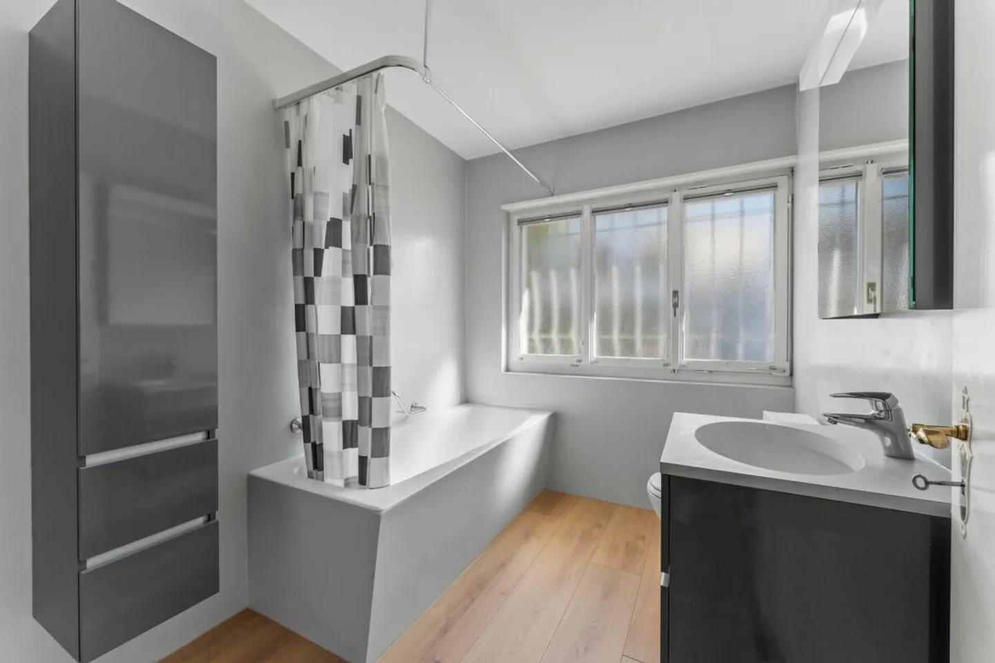 Stylish Living Above Lake Biel - Photo 6 of 12