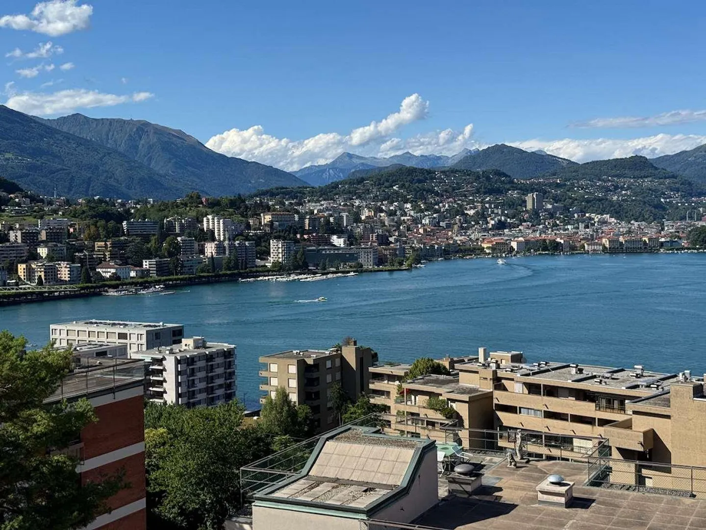 Comfort e vista incomparabile a Paradiso - Foto 2 di 13