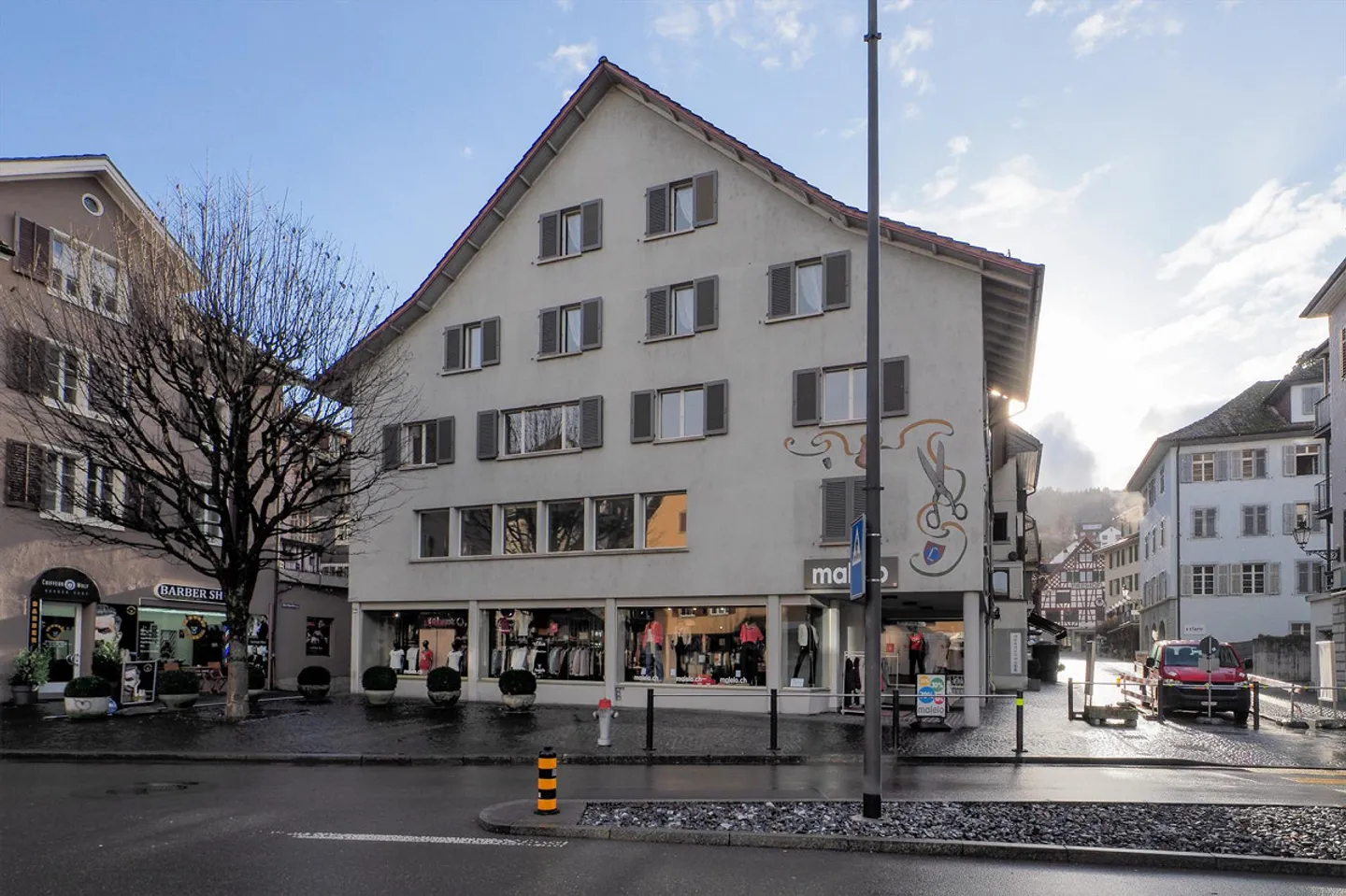 Your office in the middle of the action! - Photo 1 of 7