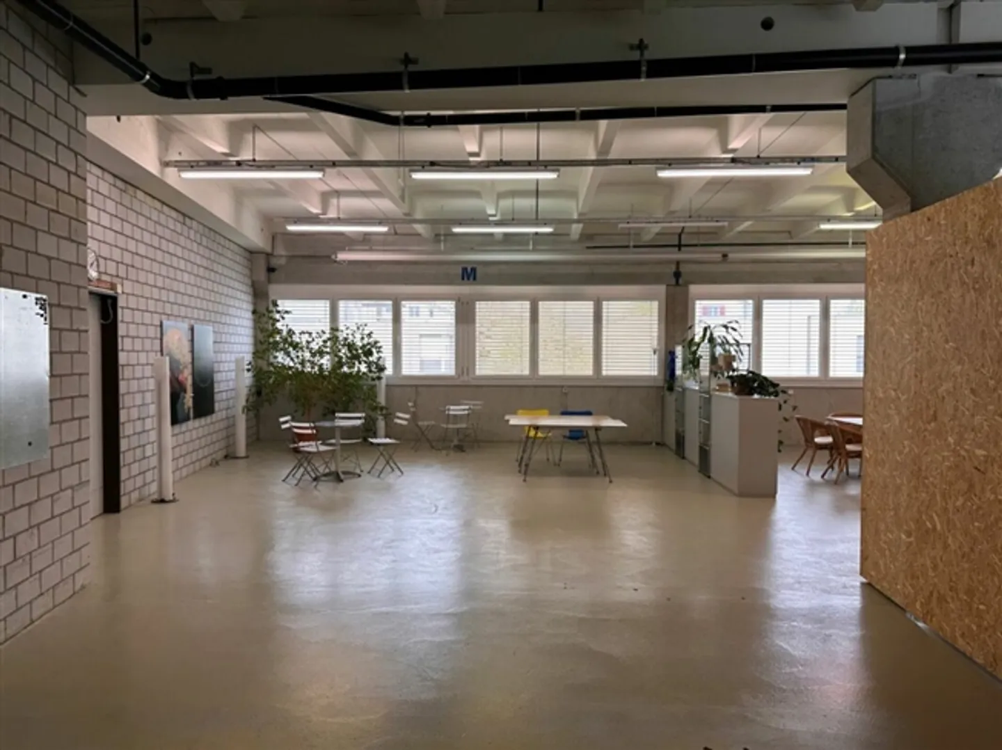 Commercial Spaces in Liebefeld - Photo 4 of 4