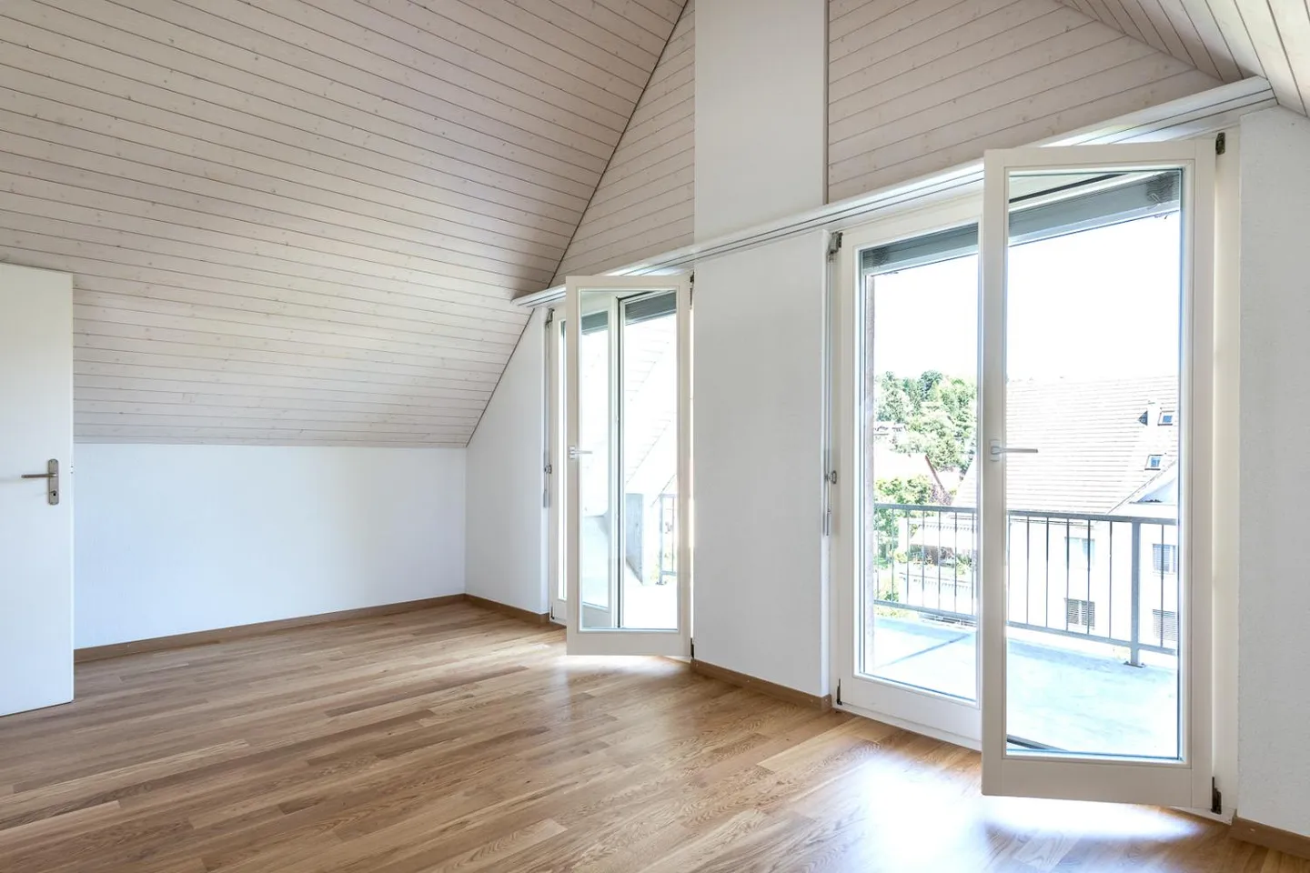 Chalet spacieux avec terrasses - Photo 6 sur 10