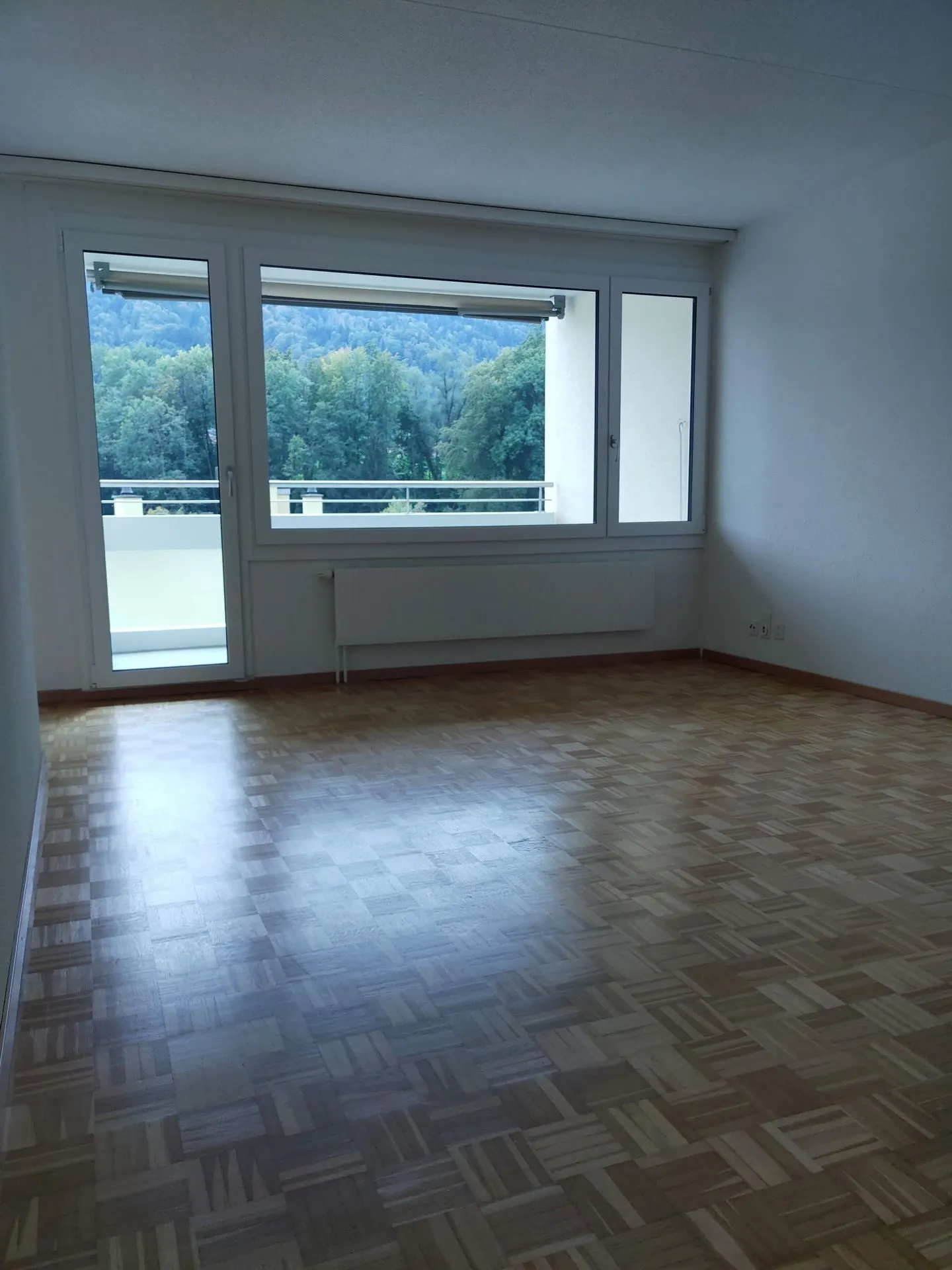 Sunny apartment with a view - Photo 4 of 13