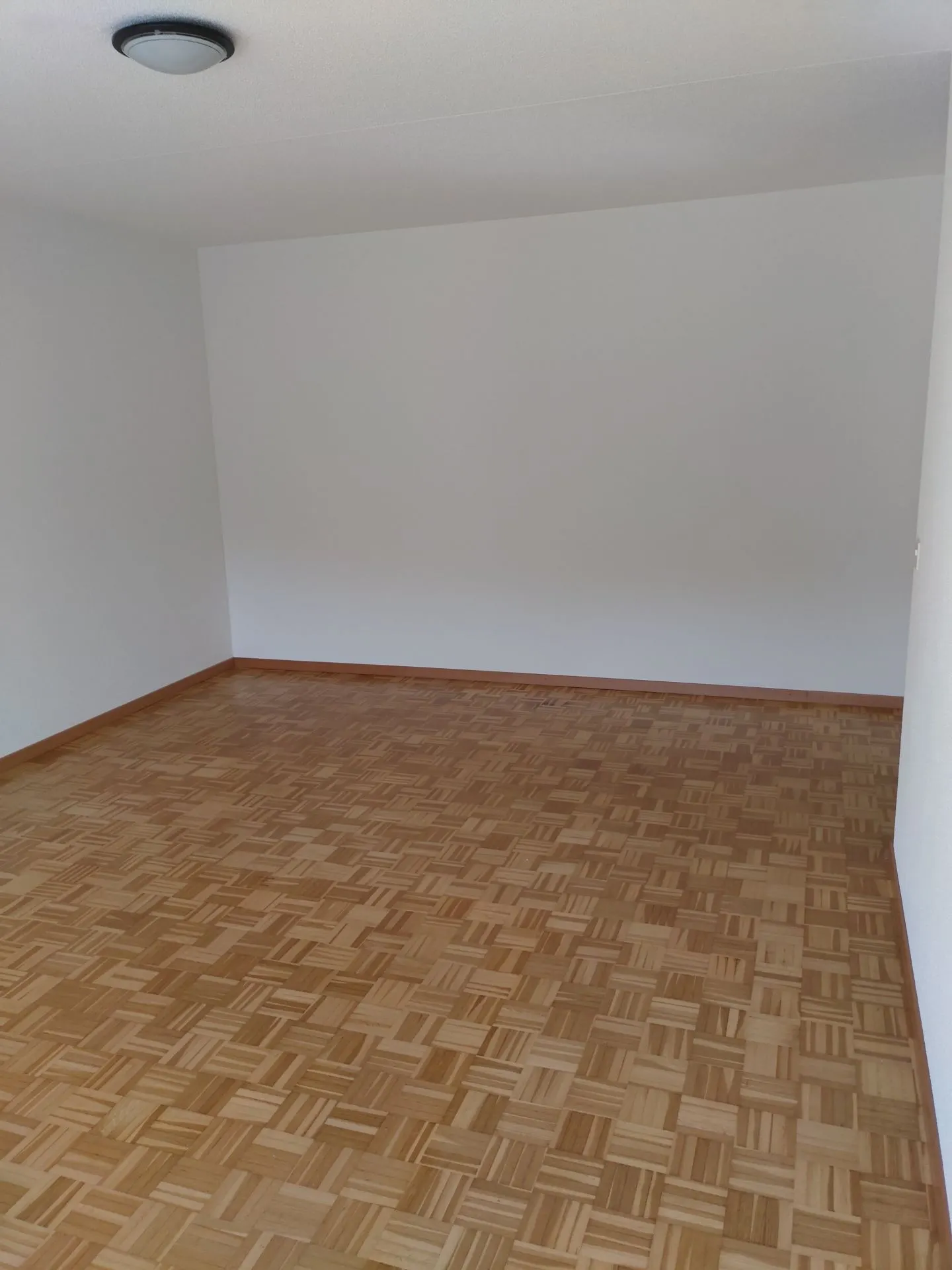 Sunny apartment with a view - Photo 5 of 13