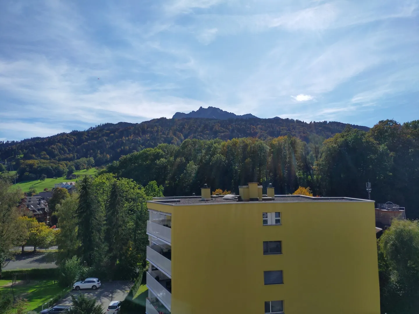 Sunny apartment with a view - Photo 12 of 13