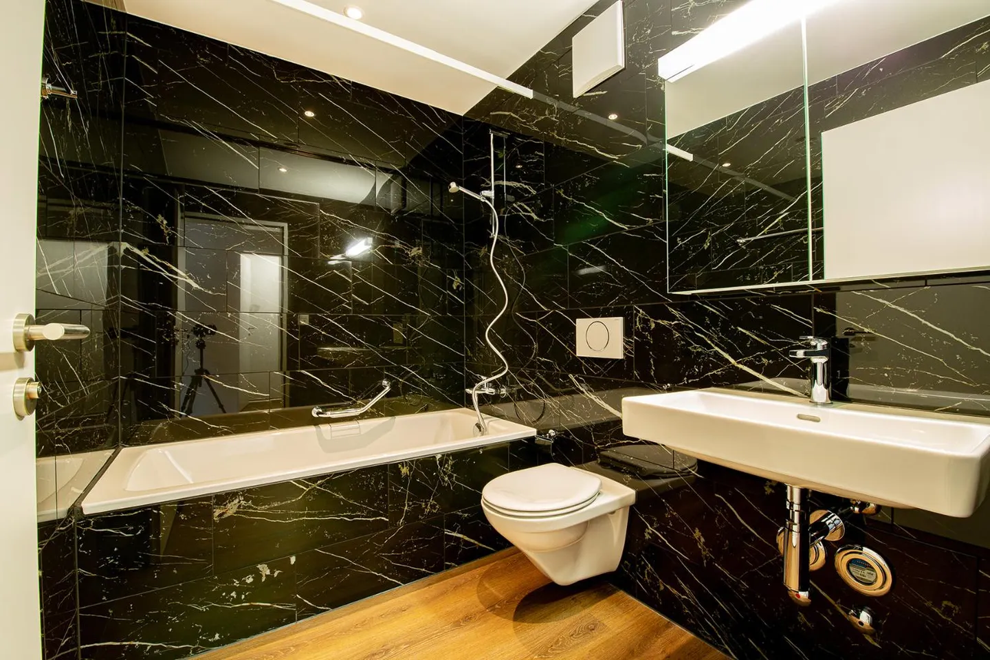 Modern apartment near Lange Erlen - Photo 5 of 9