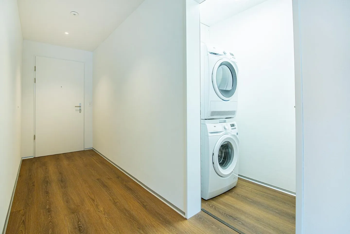 Modern apartment near Lange Erlen - Photo 8 of 9