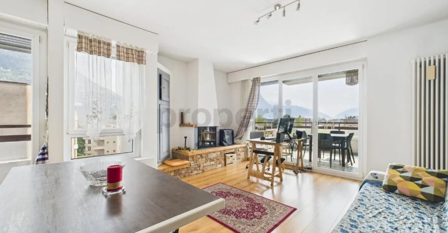 Charming furnished penthouse with terrace - excellent investment - Photo 1 of 11
