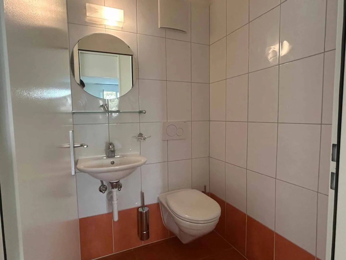 Bel appartement de 4,5 pièces au 3ème étage avec vue sur le lac - Photo 10 sur 12