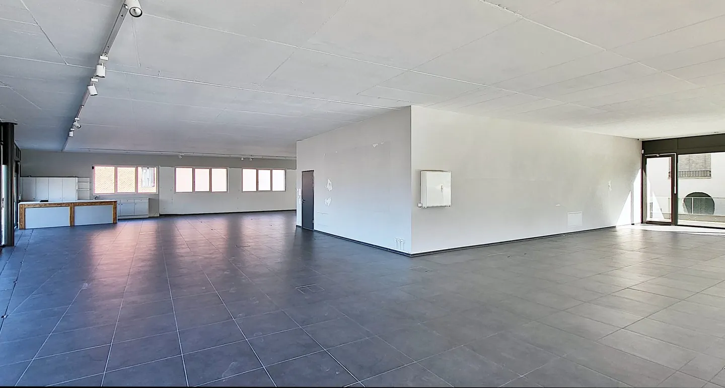 Zwei Etagen inkl. EG-Fläche an prominenter Lage - 900 m² Büro-/Gewerbefläche! - Foto 4 von 14