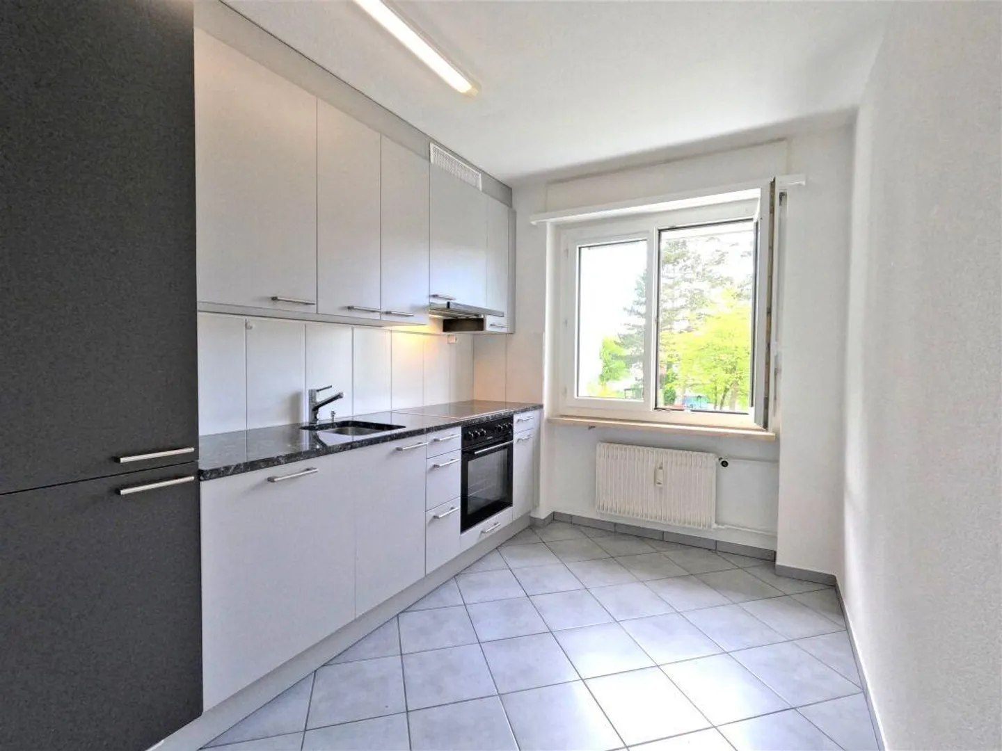 Modernes Apartment mit Balkon - Foto 5 von 8