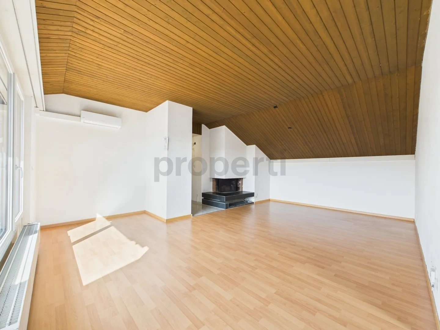 Appartement sous les combles avec charme et confort - Photo 1 sur 10