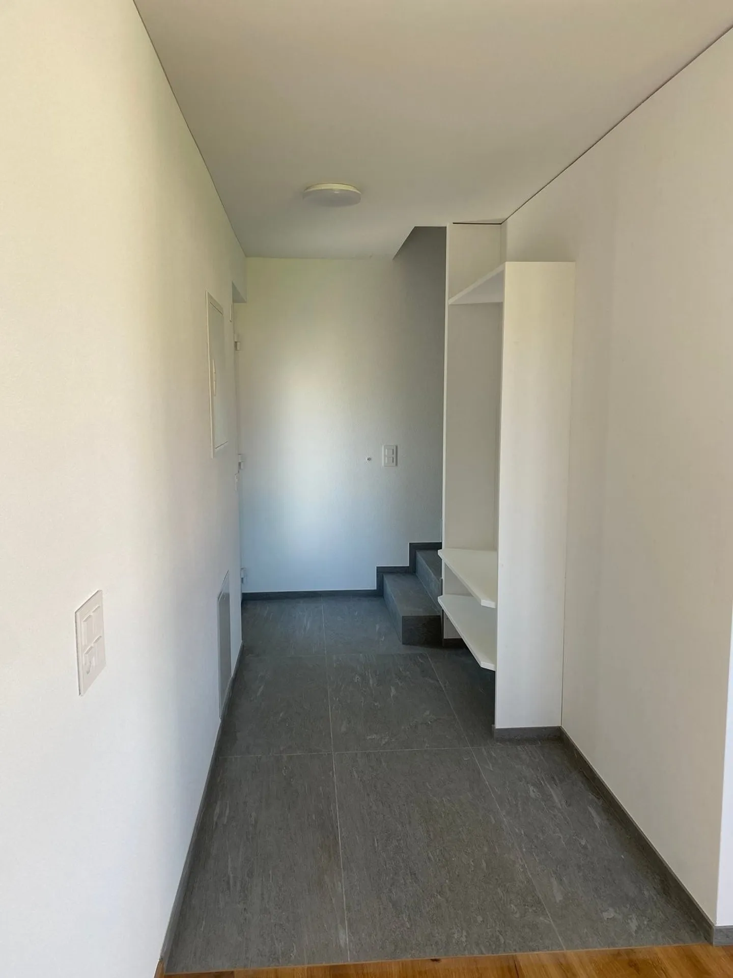 Newly built 3.5 room apartment - Photo 7 of 8