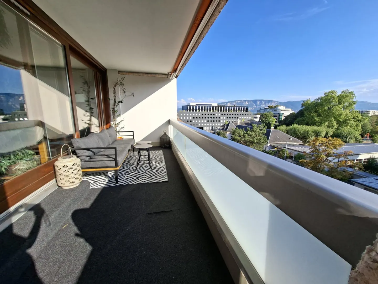 Very nice 2.5 room apartment with large balcony and exceptional view - Photo 8 of 8