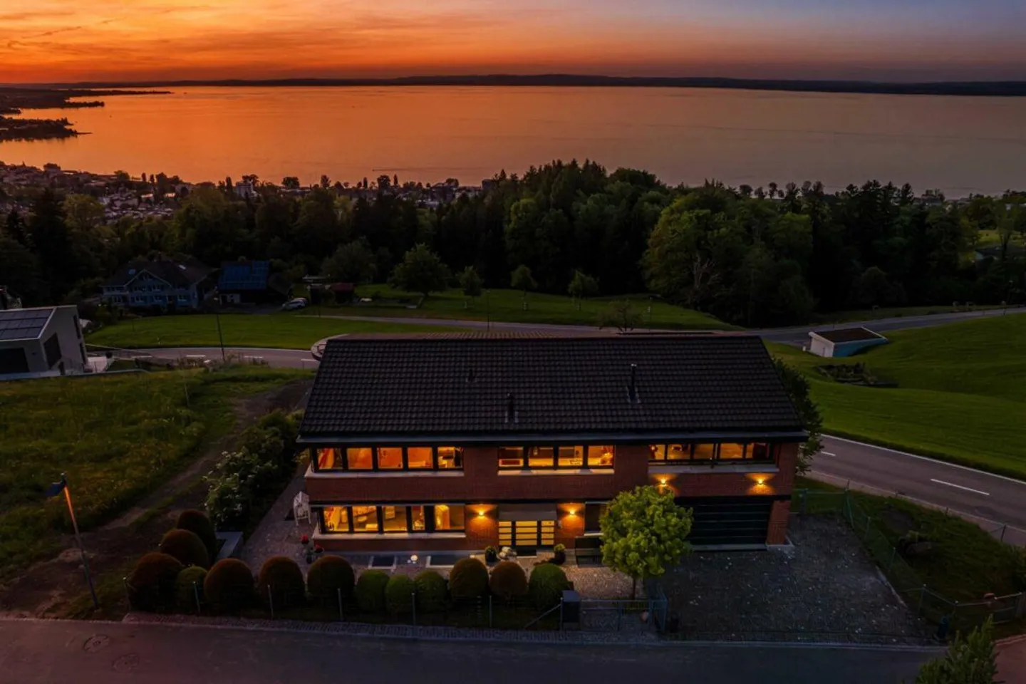 Casa unifamiliare premium con vista panoramica sul lago e superficie del terreno eccezionale - Foto 25 di 25
