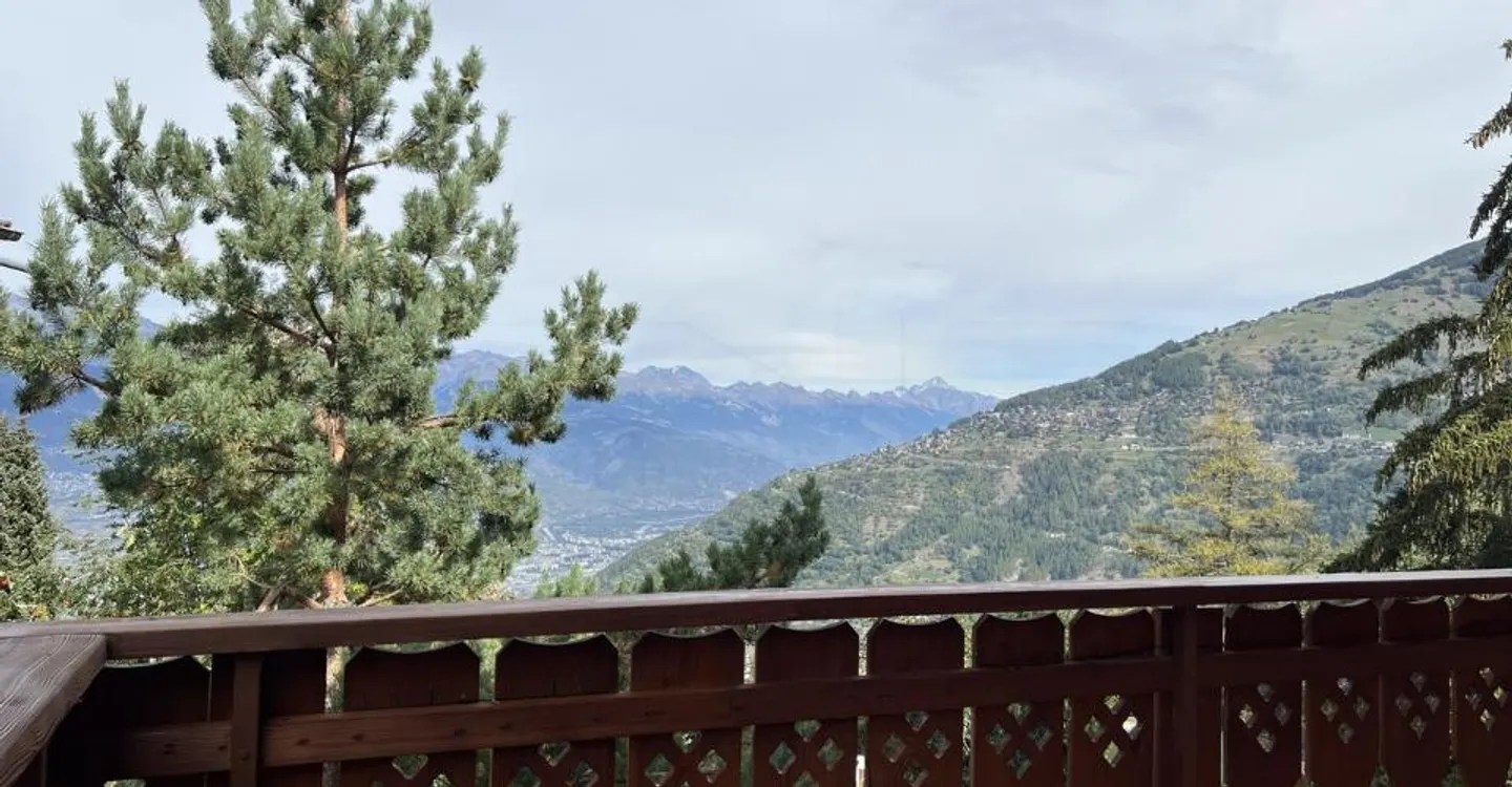 Magnificent 7.5-room chalet with breathtaking view - Photo 4 of 7