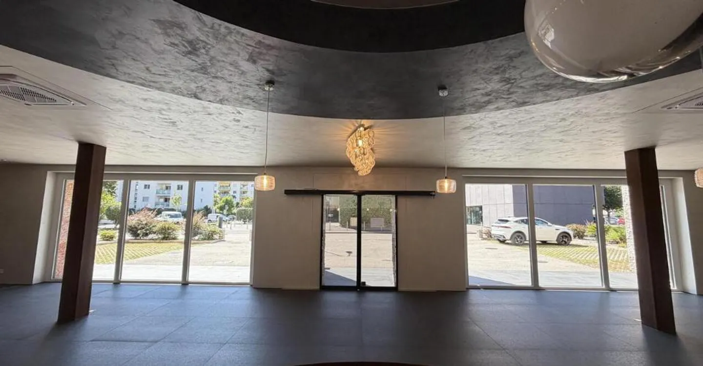 Magnificent Showroom for Sale in Locarno - Photo 5 of 10