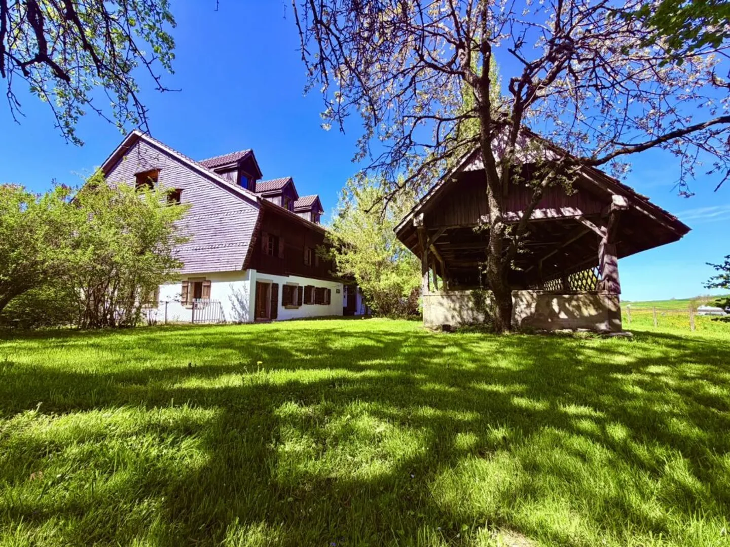 Magnifique ferme rénovée dans un coin de paradis - Photo 1 sur 13