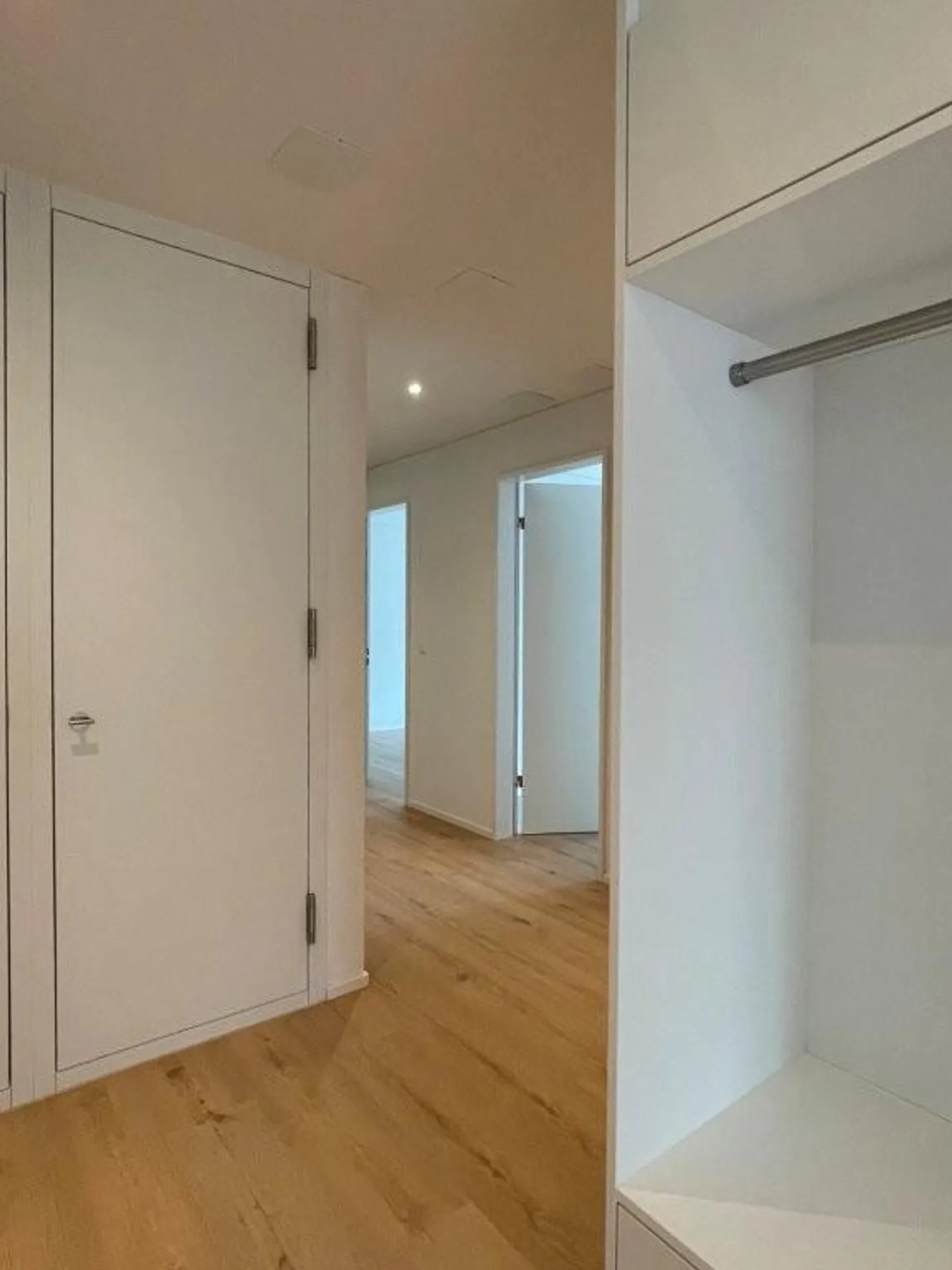 Modernes 4.5-Zimmer Apartment - Foto 2 von 14