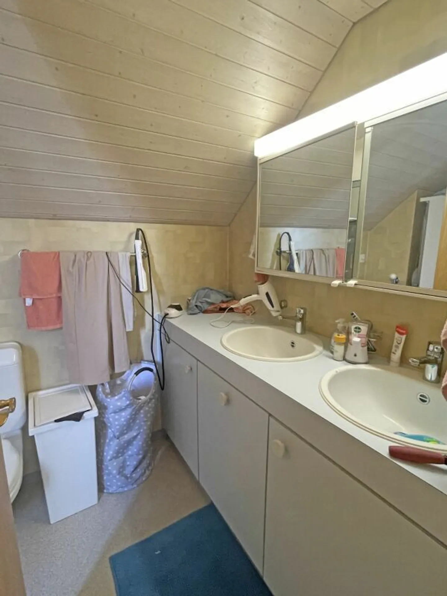 Immeuble résidentiel/commercial central bien situé - Photo 10 sur 27