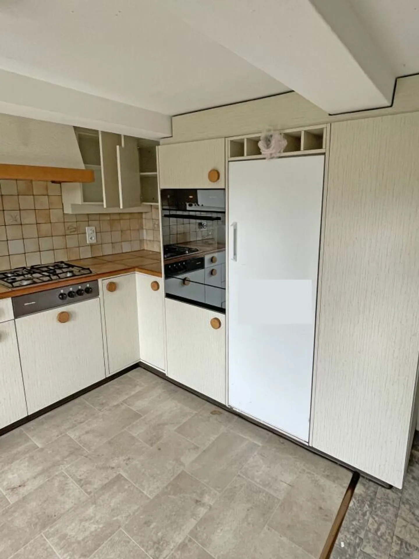 Immeuble résidentiel/commercial central bien situé - Photo 15 sur 27