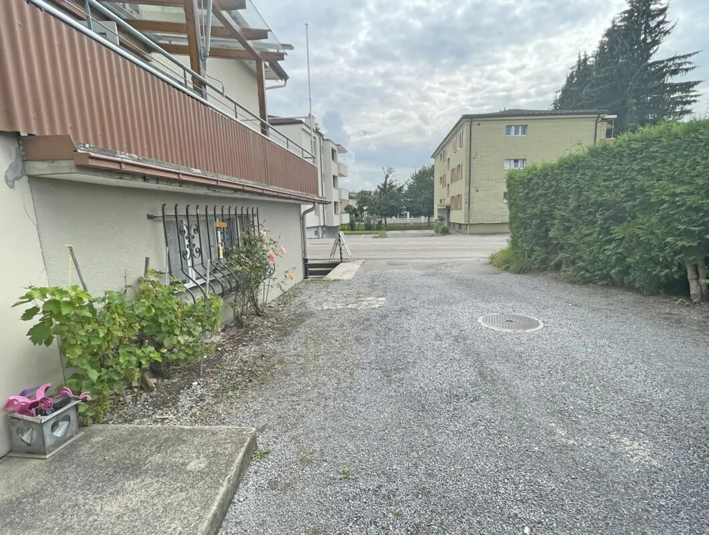 Immeuble résidentiel/commercial central bien situé - Photo 24 sur 27