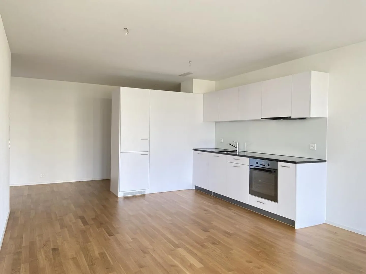 Appartamento 2.5 locali al 1° piano - Foto 2 di 4