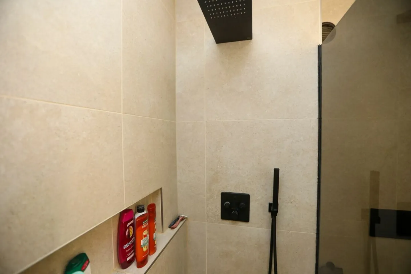 Living in Frauenfeld - New Roof Apartment - Photo 6 of 11