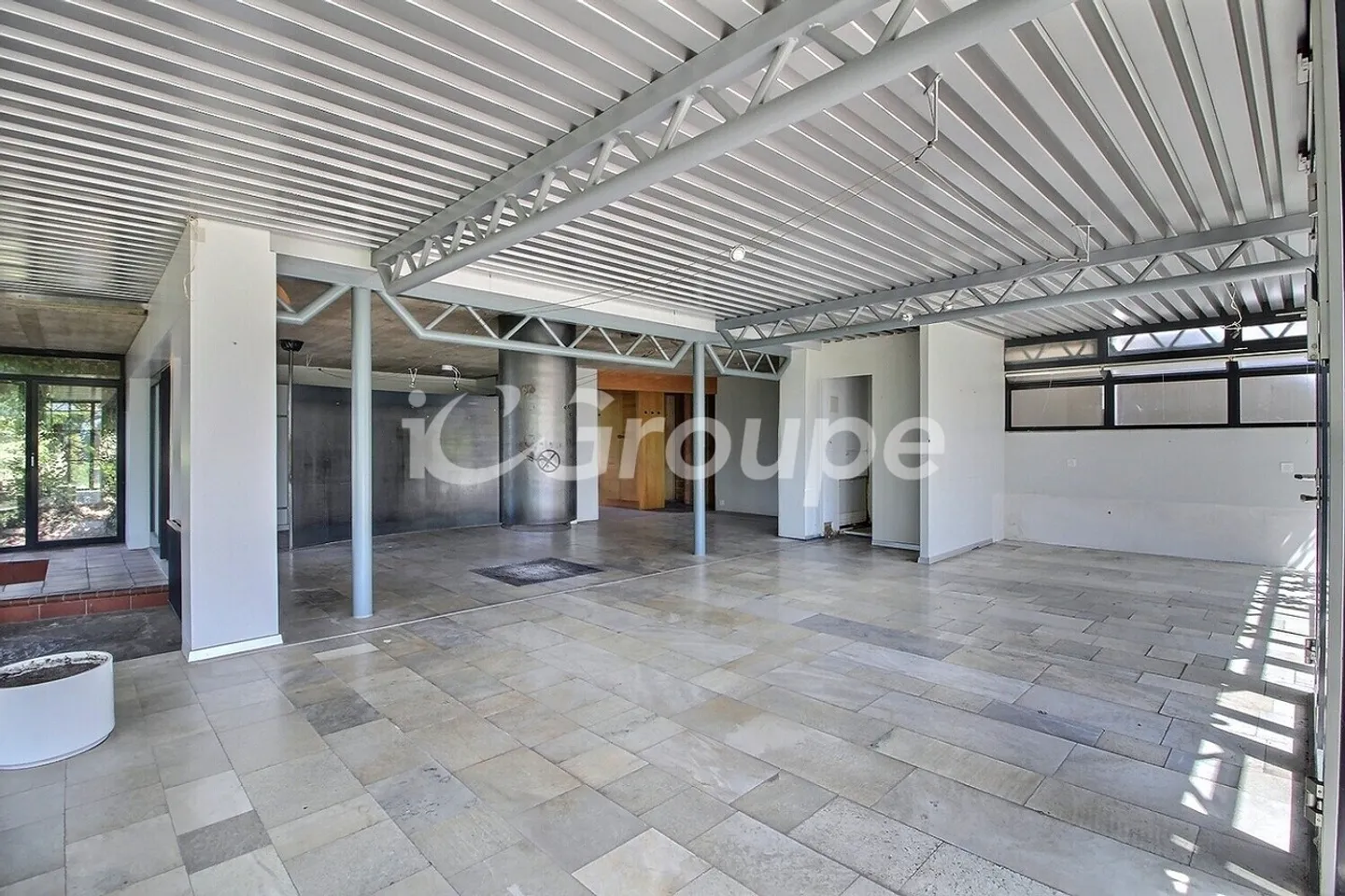 Villa con alto potenziale di ristrutturazione - Foto 10 di 23