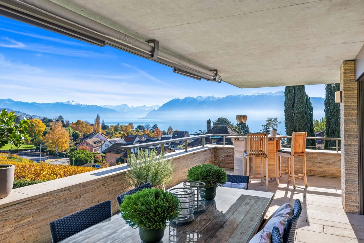 Moderne Villa am Genfersee - Foto 2 von 12