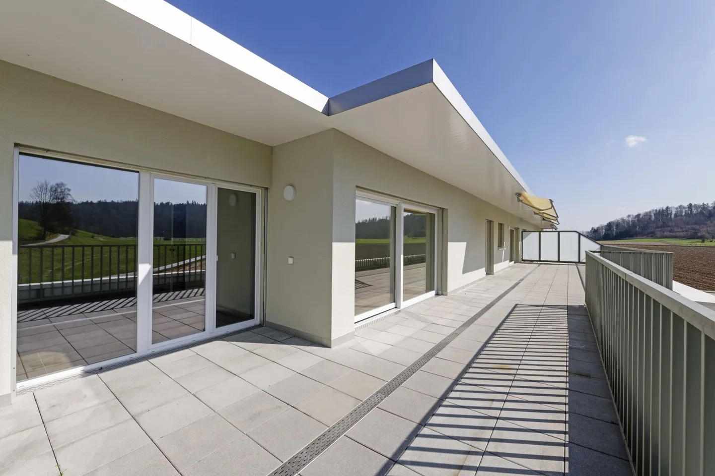 Attico con terrazza di 90 m2 e vista sul castello - Foto 11 di 12