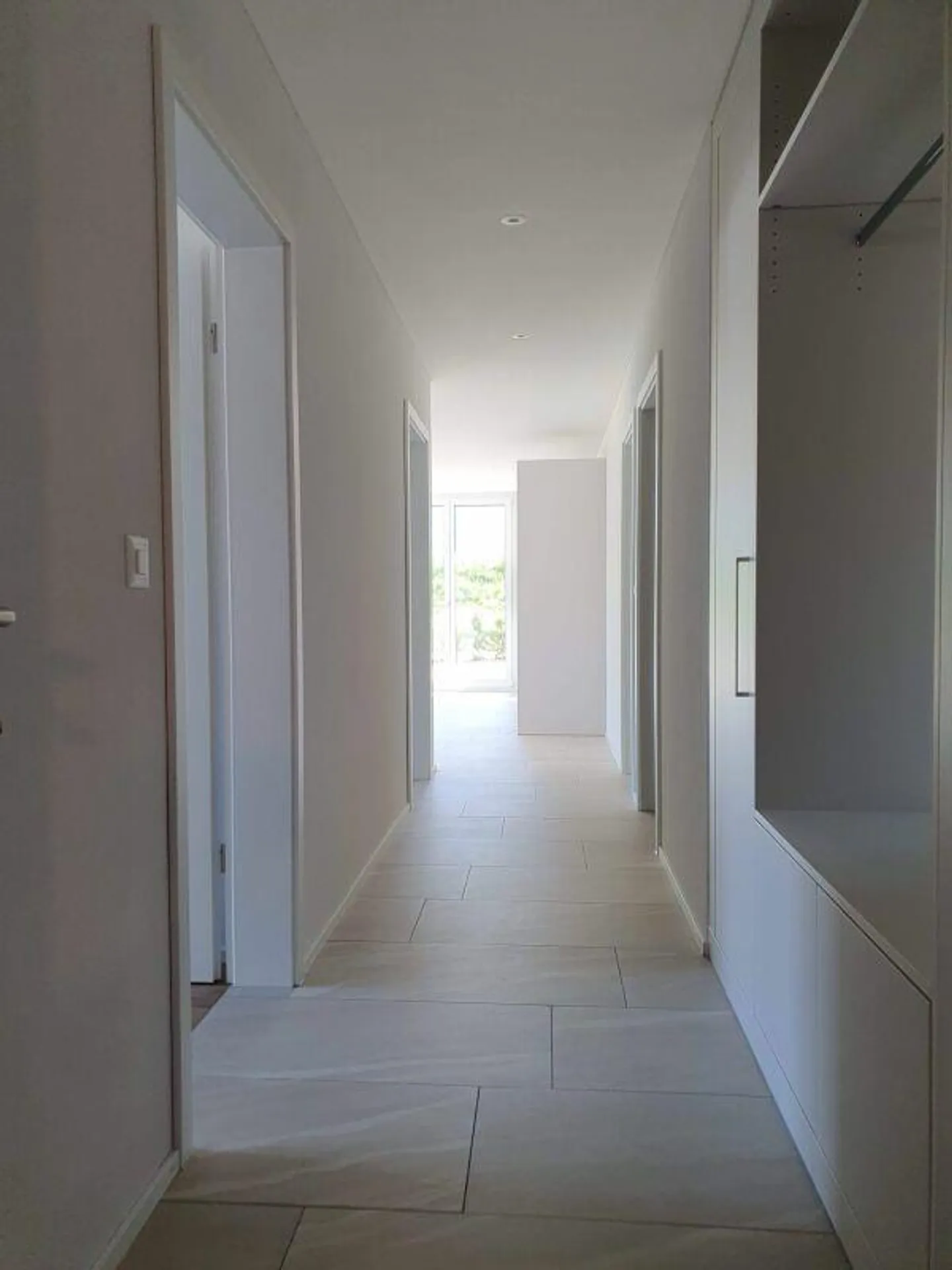 moderne, hochwertige 3 1/2-Zimmer-Erdgeschosswohnung zu vermieten - Foto 7 von 12